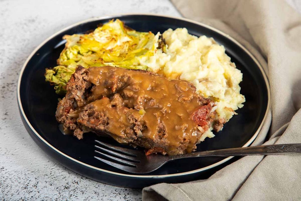 meatloaf, cabbage and pottatoes